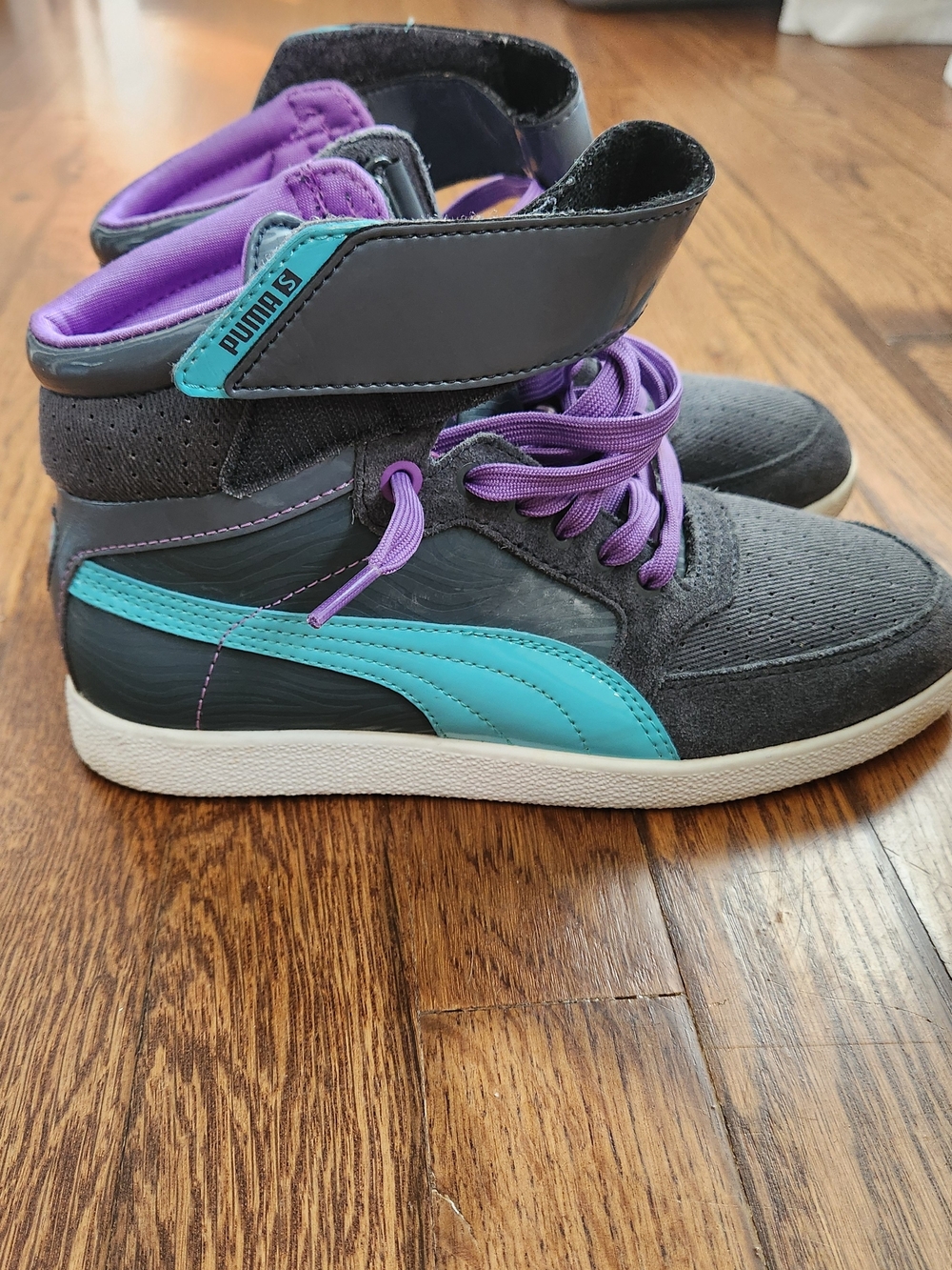 Puma Women's High Top Sneaker BlackPurpleTeal Size 6